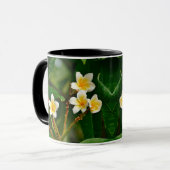 Yellow Frangipani Mok (Voorkant links)