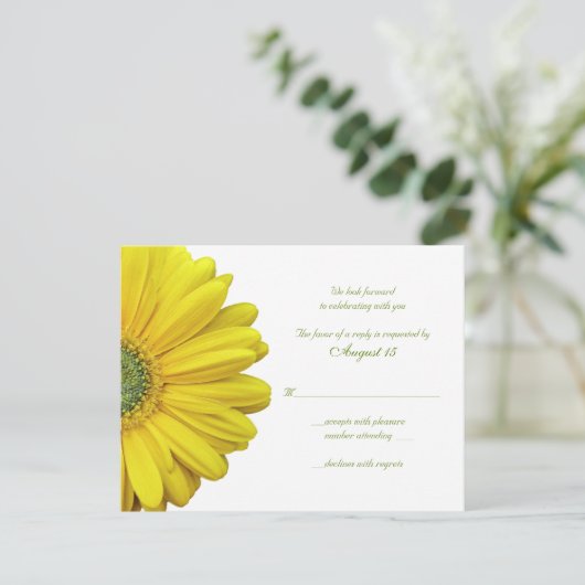 Yellow Gerbera Daisy Wedding Reply Kaart (Staand voorkant)
