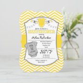 Yellow Gray Chevron Baby shower uitnodiging (Staand voorkant)