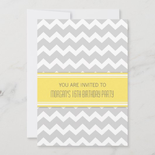 Yellow Grey Chevron 16th Birthday Party Invitation Kaart (Voorkant)