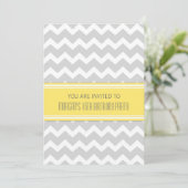 Yellow Grey Chevron 16th Birthday Party Invitation Kaart (Staand voorkant)