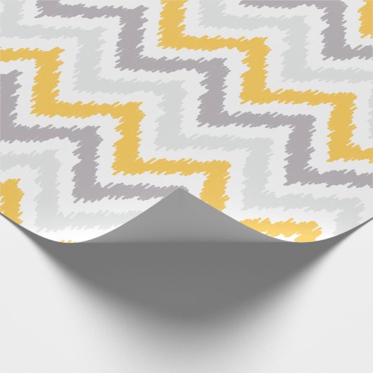 Yellow Grey Zigzags Ikat Pattern Cadeaupapier (Hoek)