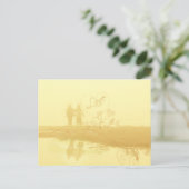Yellow Heart Beach Wedding Briefkaart (Staand voorkant)