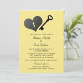 Yellow Heart Lock en Key Wedding Invite Kaart (Staand voorkant)