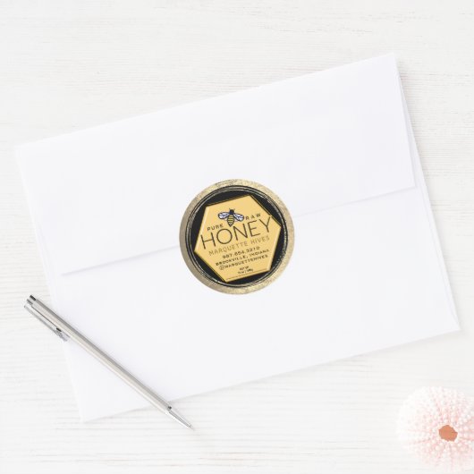 Yellow Honey Hexagon en Bee Distressed Gold Lijst Ronde Sticker (Envelop)