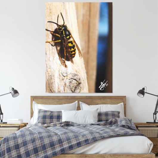 Yellow Jacket in Freeland Canvas Afdruk (Insitu (Slaapkamer))