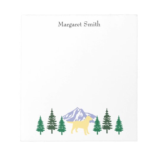 Yellow Labrador Omtrek Evergreen Trees Notitieblok (Voorkant)