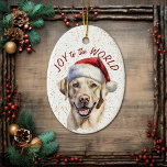 Yellow Labrador Retriever Hondenvreugde aan de wer Keramisch Ornament<br><div class="desc">Aan de voorzijde van dit Holiday ornament ligt een prachtig afbeelding van een gele Labrador Retriever in een Sinterklaas pet. Achter het afbeelding bevindt zich een gouden confetti sprinkle achtergrond. Rode tekst zegt "Vreugde aan de Wereld". De achterkant van het ornament heeft dezelfde confetti achtergrond en tekstvelden voor u om...</div>