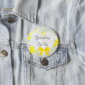 Yellow Lacy Oma-to-be Baby shower Button (In situ)