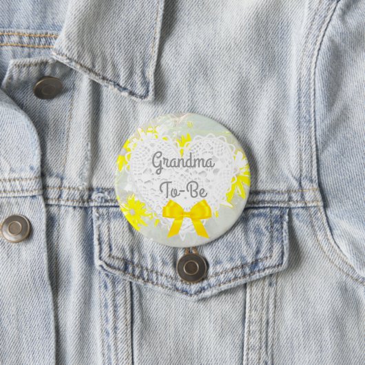 Yellow Lacy Oma-to-be Baby shower Button (In situ)