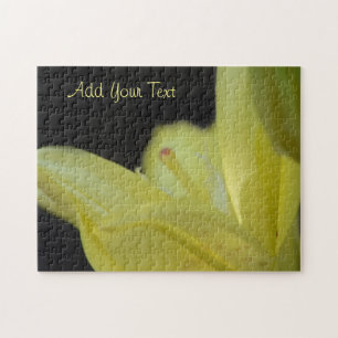 Yellow Lily door Shirley Taylor Legpuzzel