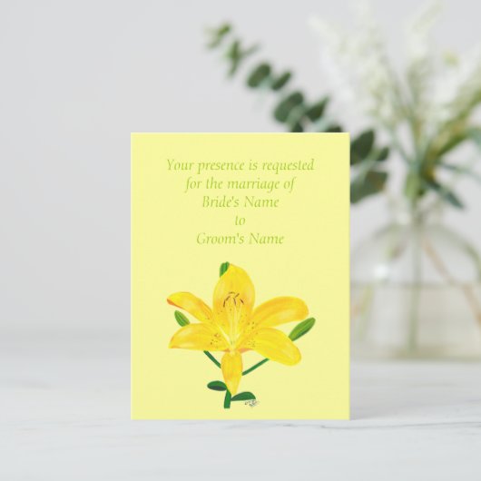  Yellow Lily Wedding Invitation Briefkaarten (Staand voorkant)
