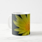 Yellow Lotus Waterlily Koffiemok (Voorkant links)