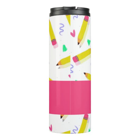 Yellow pencils and scrabbles on white thermosbeker (Achterkant)