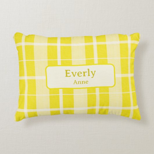 Yellow Plaid Custom Baby Naam kwekerij Accent Kussen (Voorkant)