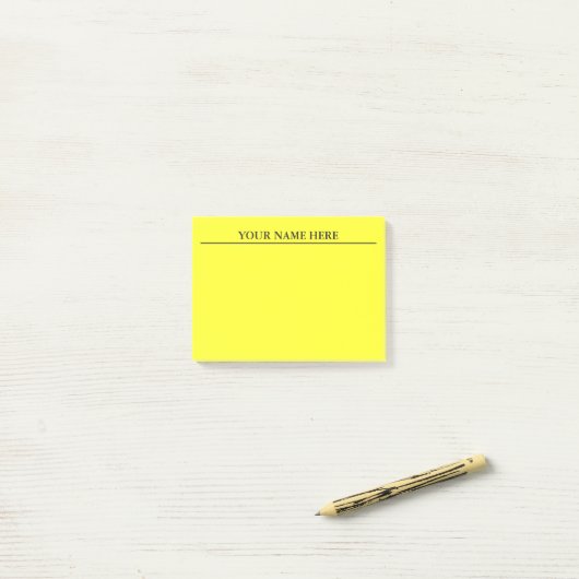 Yellow Post merkt het op Post-it® Notes (Op bureau)