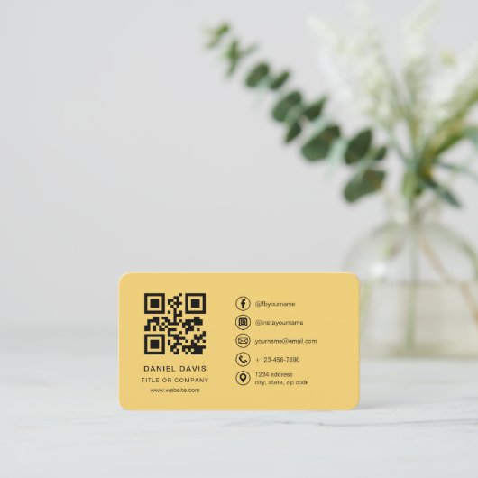 Yellow Professional Logo QR Code Visitekaartje (Staand voorkant)