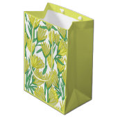 Yellow Protea Design Medium Cadeauzakje (Voorkant Gekanteld)