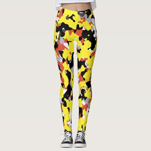 Yellow Red Black Camouflage Camouflage Patroon Leggings (Voorkant)