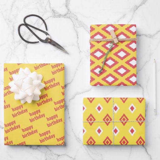 Yellow & Red Tribal Diamond Ikat Pattern Birthday Inpakpapier Vel (Voorkant)