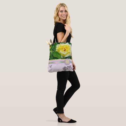 Yellow Rose Paars Marble Monogram CANVAS TAS (Op model)