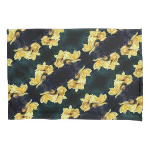 Yellow Rose Trio Abstract Patroon Kussensloop