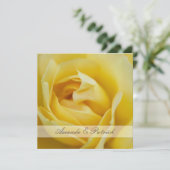 Yellow Rose ・ Wedding Invitation Kaart (Staand voorkant)