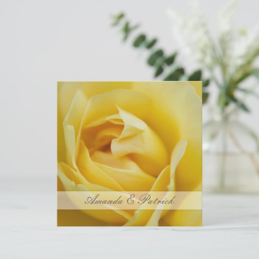 Yellow Rose ・ Wedding Invitation Kaart (Staand voorkant)