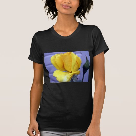 Yellow Rosebud T-shirt (Voorkant)