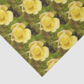 Yellow Rosebud Tissuepapier (Detail)