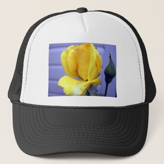Yellow Rosebud Trucker Pet (Voorkant)