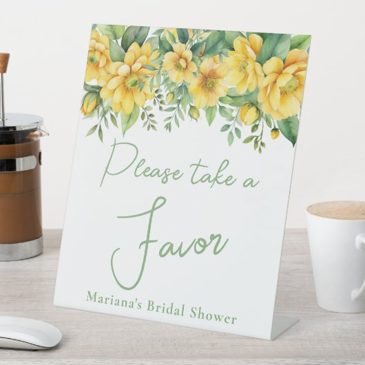 Yellow Sage Floral Vrijgezellenfeest Favoriet Reclamebord Met Voetstuk (Insitu)