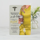 Yellow Scrubs Nursing School Afstuderen Uitnodigin Kaart (Staand voorkant)