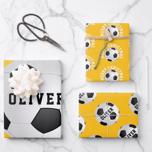 Yellow Soccer Football Balls Kinder naam kerst Inpakpapier Vel (Voorkant)