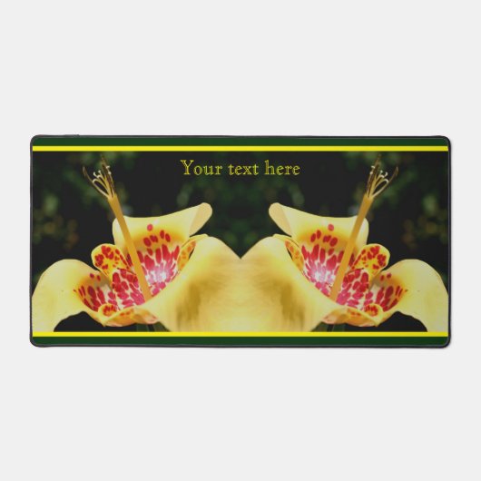 Yellow Spotted Lily Flower Personalized Bureaumat (Voorkant)