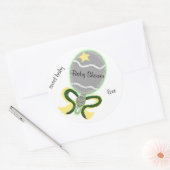 Yellow Star Rattle Baby shower ronde Stickers (Envelop)