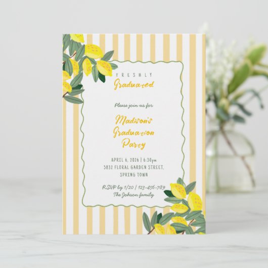 Yellow Stripe Lemon Graduation Party Invitation Kaart (Staand voorkant)