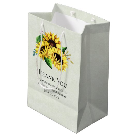 Yellow Sunflower Bouquet in Waterverf Medium Cadeauzakje (Achterkant Gekanteld)