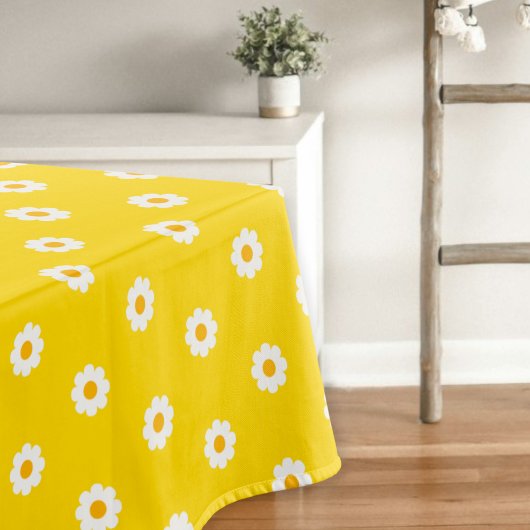 Yellow tablecloth with daisies  tafelkleed