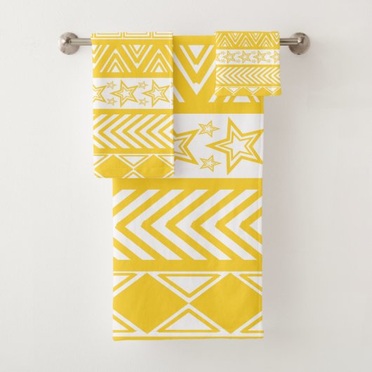 Yellow Tribal Design Bad Handdoek (Insitu)