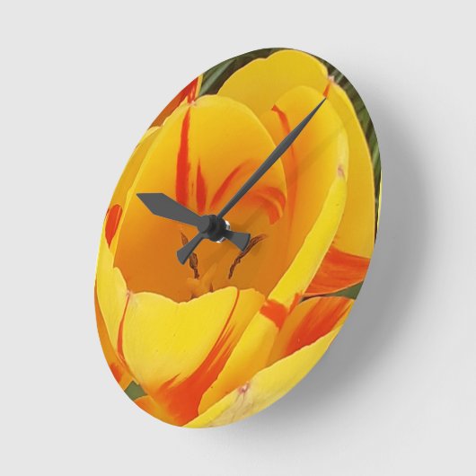 Yellow Tulip Clock Ronde Klok (Hoek)