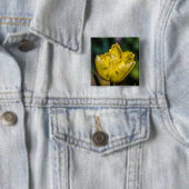 Yellow Tulip Vierkante Button 5,1 Cm (In situ)