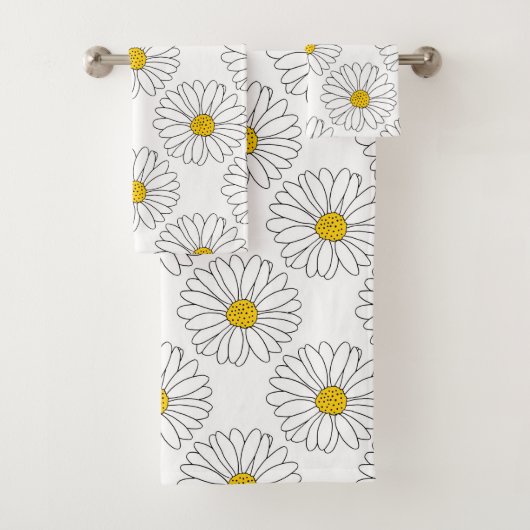 Yellow White Daisy Pattern Bad Handdoek (Insitu)