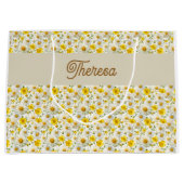 Yellow Wildflowers Pattern Monogram Name Groot Cadeauzakje (Voorkant)