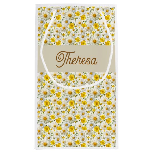 Yellow Wildflowers Pattern Monogram Name Klein Cadeauzakje (Achterkant)