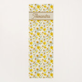 Yellow Wildflowers Pattern Monogram Name Yogamat (Achterkant)