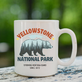 Yellowstone Bear – Sip the Spirit of the Wild Koffiemok