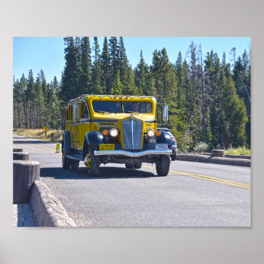 Yellowstone Bus kruist de Geviste brug Poster (Voorkant)