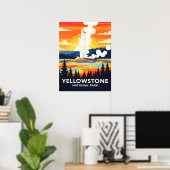 Yellowstone National Park – Levendige Geiser Poster (Thuiskantoor)