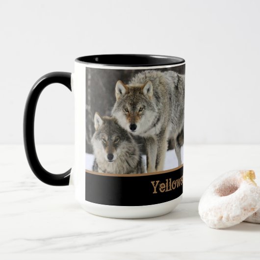 Yellowstone Wolves Koffie Mok Two-Tone (Met donut)